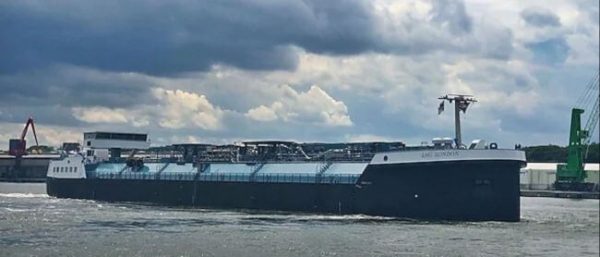 Europe’s First Inland-Waterway LNG Bunker Vessel ‘LNG London’ Begins Operations